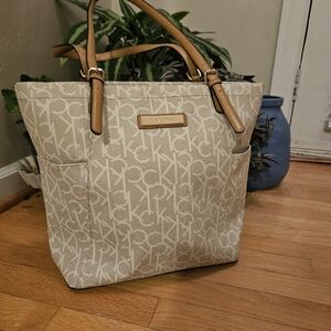 Calvin Klein Cream Tote Bag‎